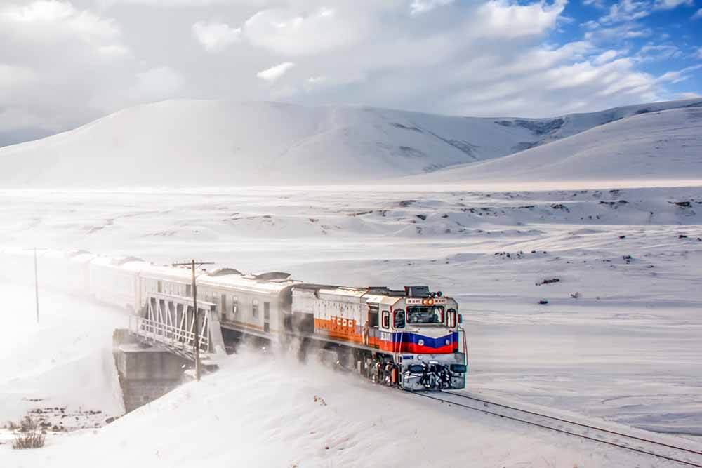 travel around turkey by train