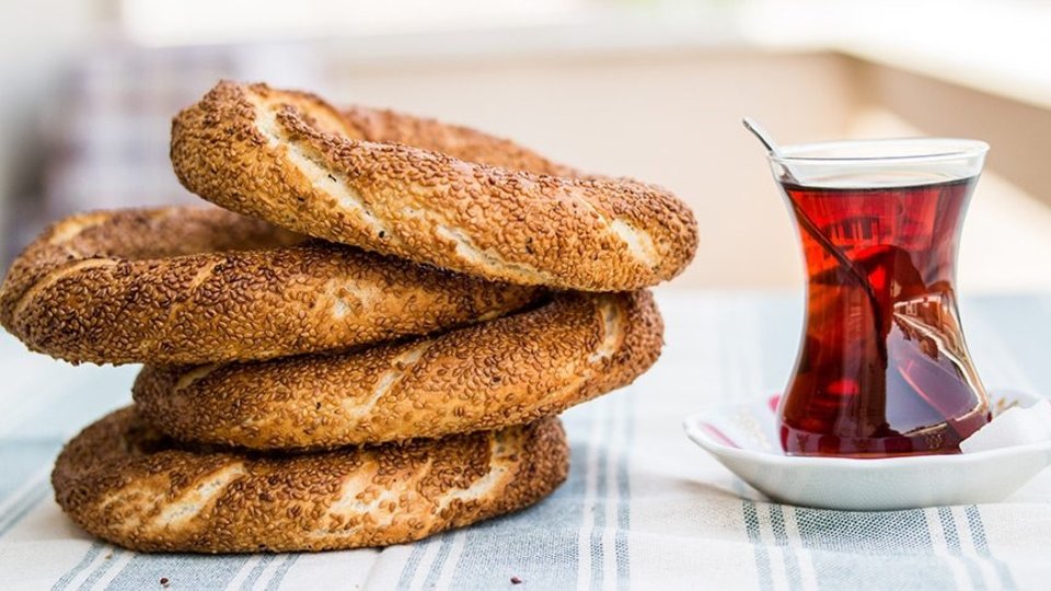 Simit (Turkish Sesame Bread)